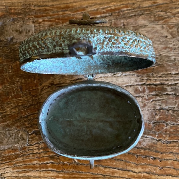 🦋Rare🦋Antique 1940’s Brass Cricket/Trinket Box - Picture 4 of 7